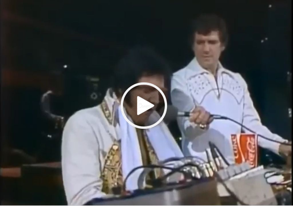 Unchained Melody: A Song Reborn in Elvis’ Hands Unchained Melody: A Song Reborn in Elvis’ Hands