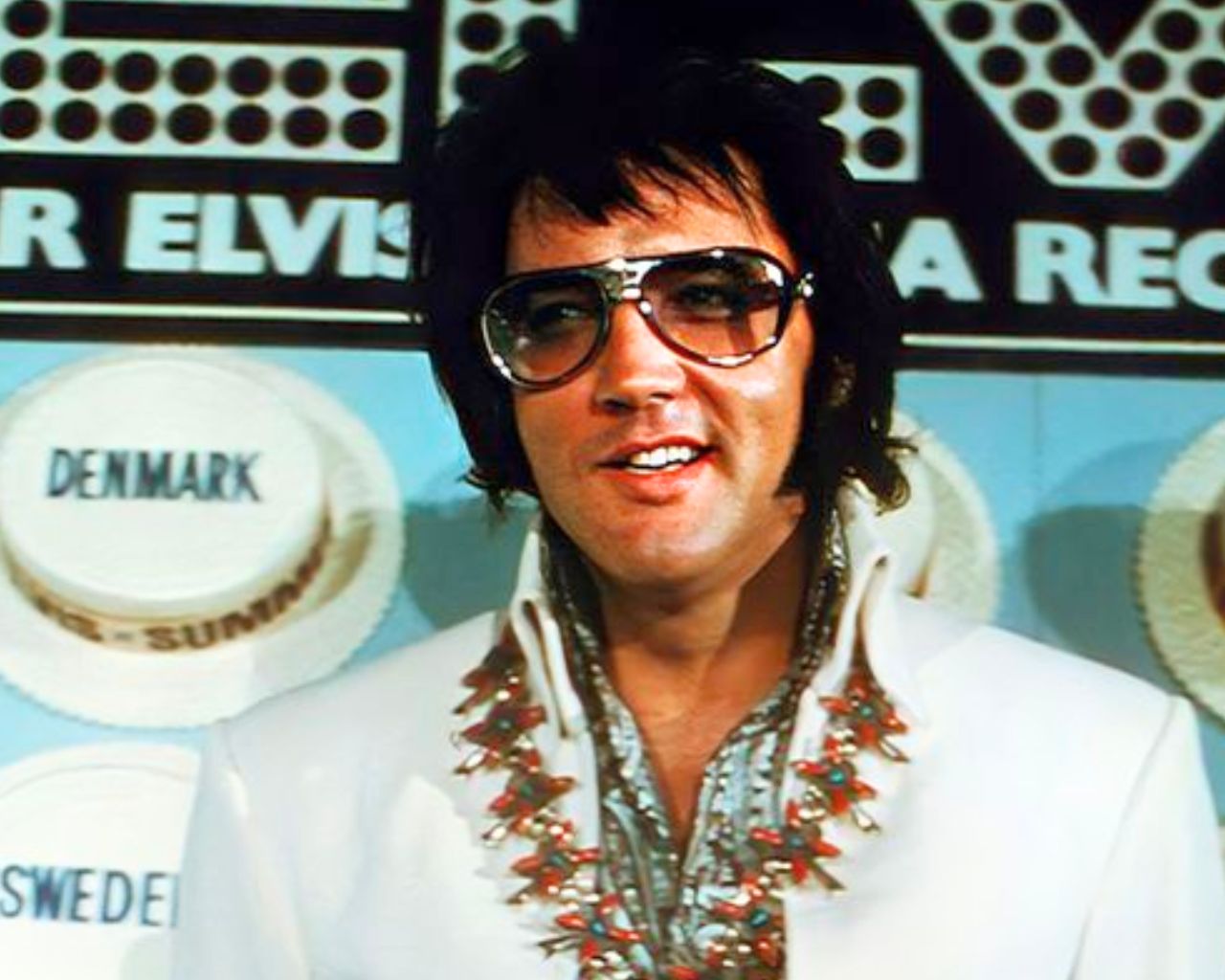 Sweet Caroline – Elvis Presley – Hit 1970S Sweet Caroline – Elvis Presley – Hit 1970S