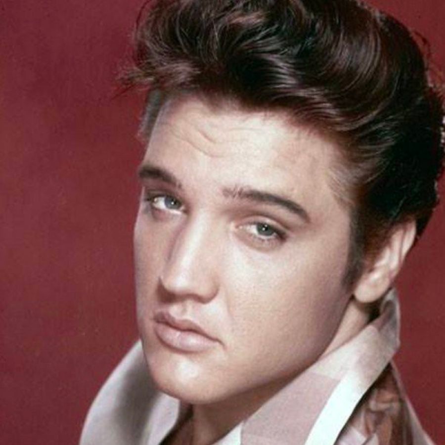 Elvis Presley’s Heartwarming Hit: The Tale of ‘(Let Me Be Your) Teddy Bear’ – 1957 Elvis Presley’s Heartwarming Hit: The Tale of ‘(Let Me Be Your) Teddy Bear’ – 1957
