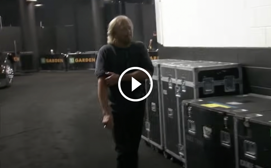 The sole survivor steps onto the stage Barry Gibb: The emotional return of a legendary, solitary last Bee Gee The sole survivor steps onto the stage Barry Gibb: The emotional return of a legendary, solitary last Bee Gee