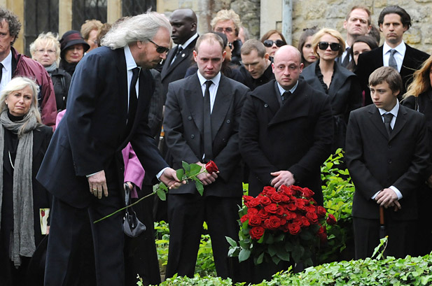 At Robin Gibb's Funeral, Brother Recalls a 'Beautiful Heart'