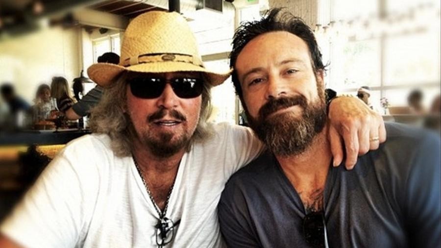 Filho de Barry Gibb sobre luta contra as drogas: "Comi restos do lixo" - Quem | QUEM News