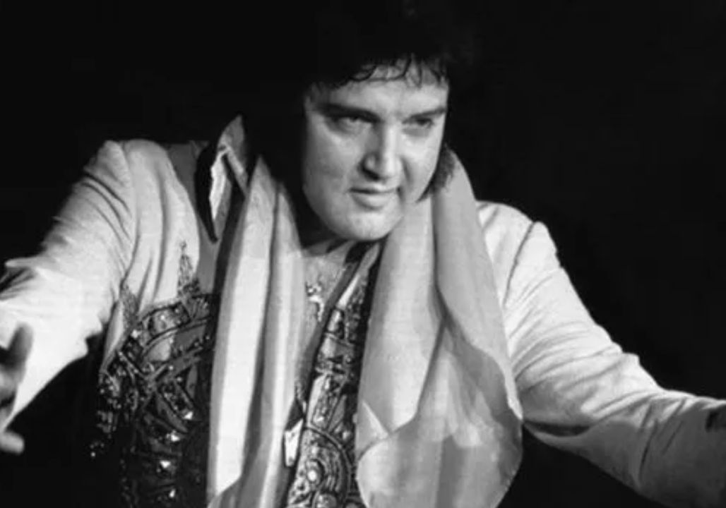 How Elvis Presley’s Organs Grew To Twice Their Size: What the Autopsy Finally Revealed About the King’s Final Hours How Elvis Presley’s Organs Grew To Twice Their Size: What the Autopsy Finally Revealed About the King’s Final Hours