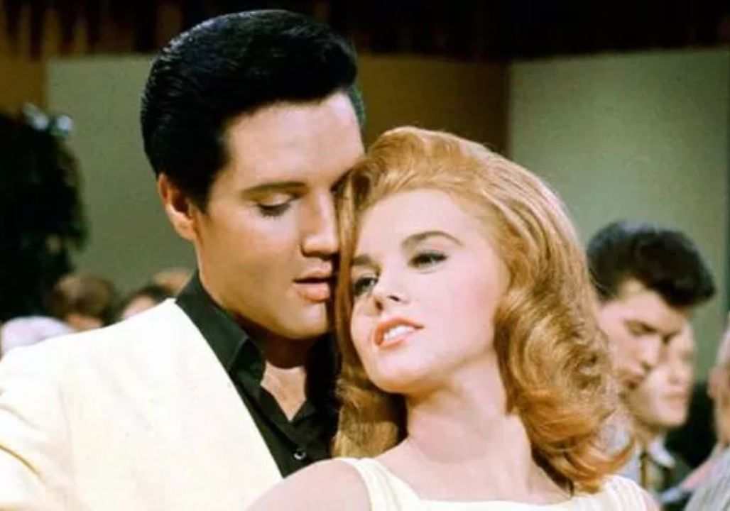 Ann-Margret Kept Elvis’s Final Gift Hidden for 20 Years—And Fans Are Just Finding Out Ann-Margret Kept Elvis’s Final Gift Hidden for 20 Years—And Fans Are Just Finding Out