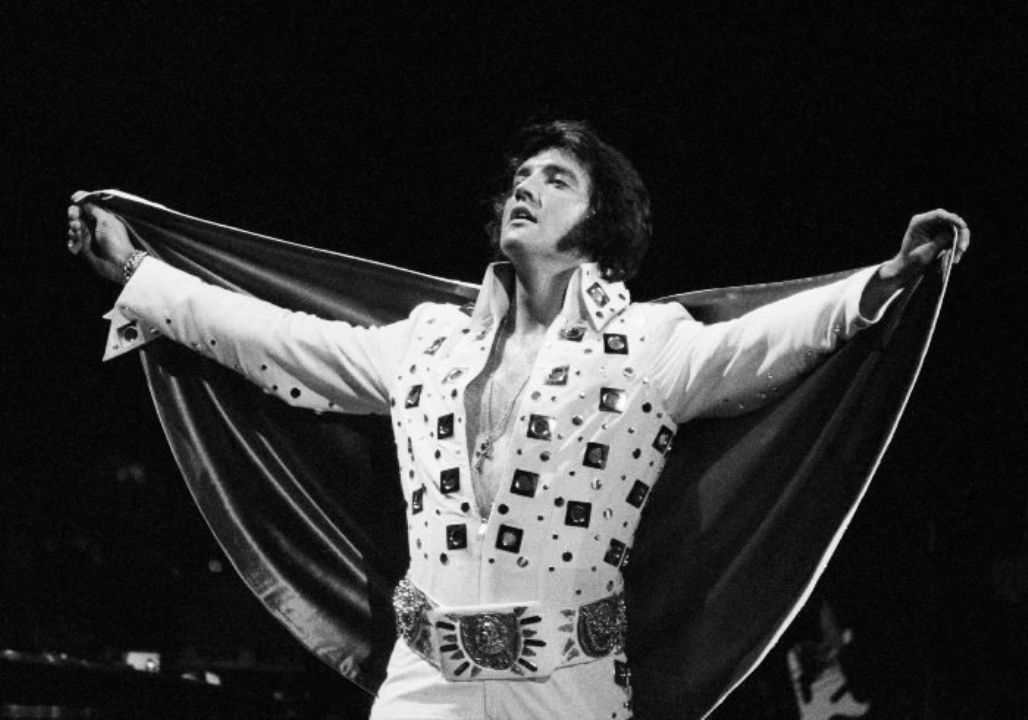 “He Was a Legend, but Also So Alone”: Priscilla Presley Reveals the Truth About Elvis’s Inner Demons — A Heartbreaking Confession 40 Years Later “He Was a Legend, but Also So Alone”: Priscilla Presley Reveals the Truth About Elvis’s Inner Demons — A Heartbreaking Confession 40 Years Later