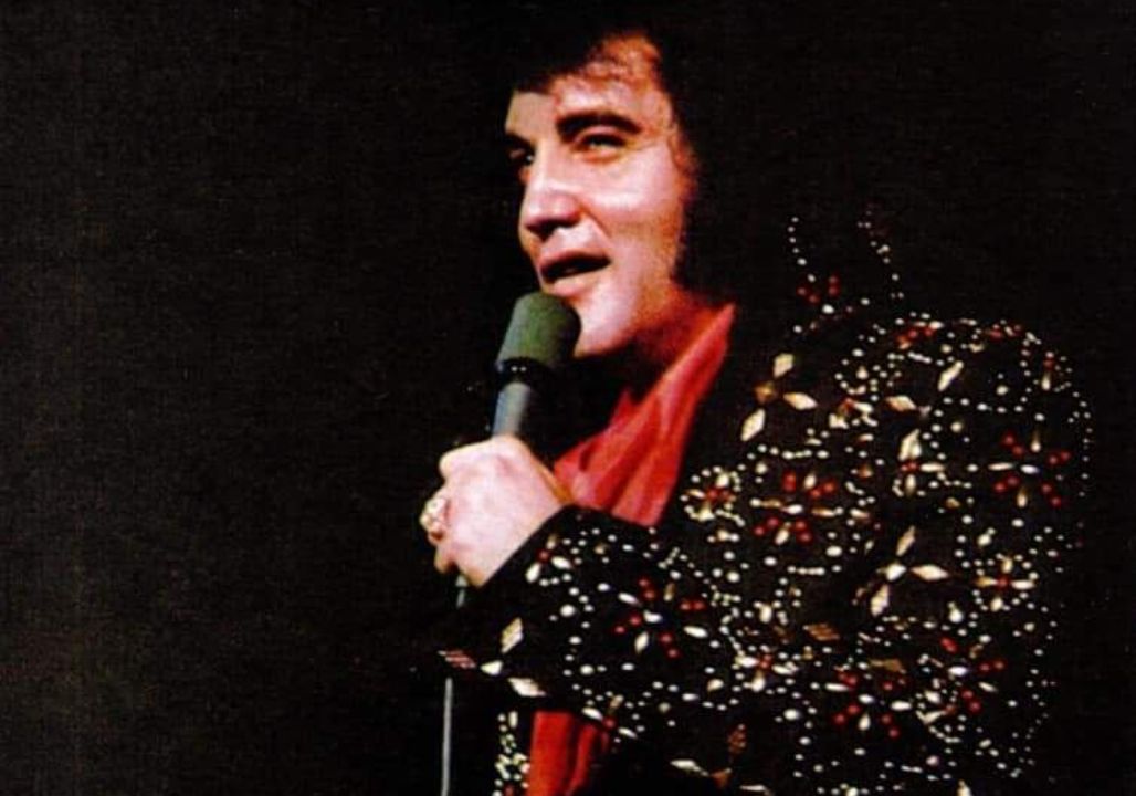 “The Day the Music Died: Inside Elvis Presley’s Final 24 Hours—Revealed by Those Who Were There” “The Day the Music Died: Inside Elvis Presley’s Final 24 Hours—Revealed by Those Who Were There”