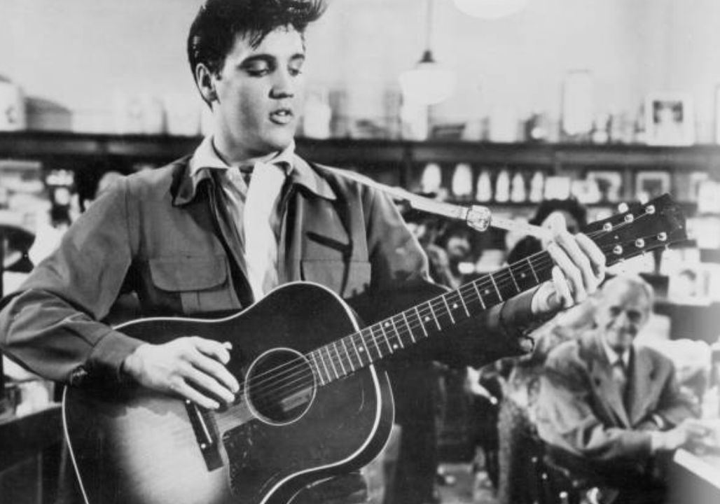 A Loaded Gun Fell from His Boot in Las Vegas and Left Fans Stunned — The Untold Story of Fear, Fame, and the King’s Unpredictable Life on Stage