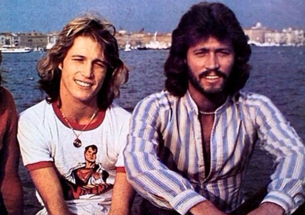 At 78, Barry Gibb Finally Pressed Play on Andy’s Last Recording—40 Years Later At 78, Barry Gibb Finally Pressed Play on Andy’s Last Recording—40 Years Later