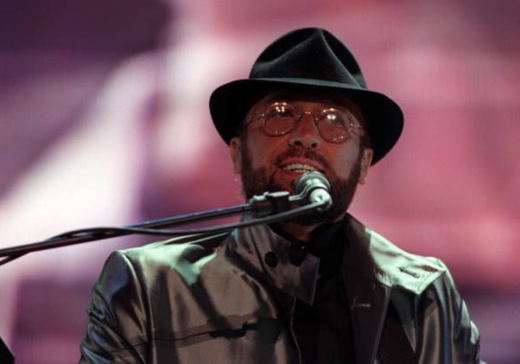 A tribute to Maurice Gibb – “Man in the middle”
