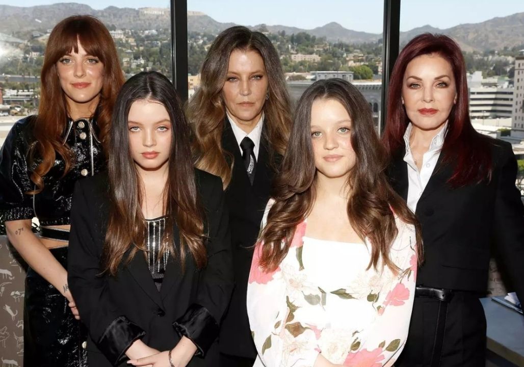 Priscilla Presley Took the Stage Beside Her Granddaughter Riley Keough to Honor the Life and Legacy of Lisa Marie Presley…