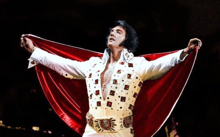 Elvis Presley – Dancing & having fun. Various clips from different movies. Hope you enjoy. ❤️ Elvis Presley Dance Moves Music: Elvis Presley Don’t be cruel