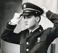 Let’s settle this once and for all: Elvis in 1977—washed up or warrior? This Green Bay footage doesn’t just capture a performance; it exposes the brutal truth about artistry. While today’s stars hide behind tracks and theatrics, here’s a man stripped bare—voice cracking, body failing, but still delivering more raw power in one note than most muster in entire careers. This isn’t a concert. It’s a reckoning. You want real music? Prove it. The link is below in the comments. Watch it or walk away—but don’t you dare call yourself a fan if you can’t handle what real greatness looks like at its messiest, rawest, and most alive