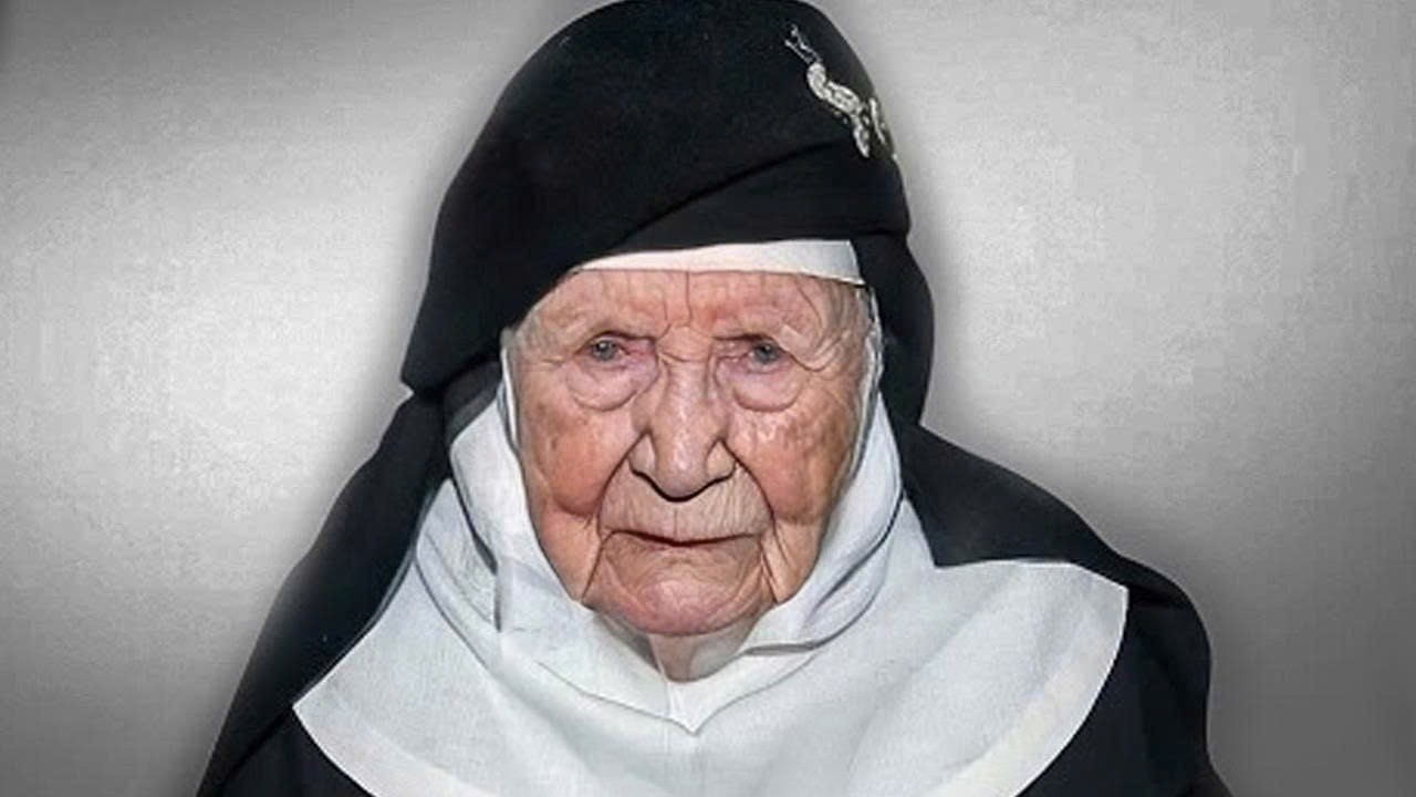 At 86, Dolores Hart Finally Tells the Truth About Elvis Presley