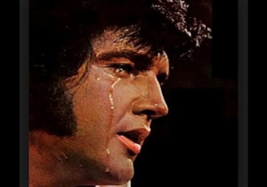 Elvis Presley calling out Cilla while performing. Elvis Presley sang this song for Priscilla it is sad but beautiful.